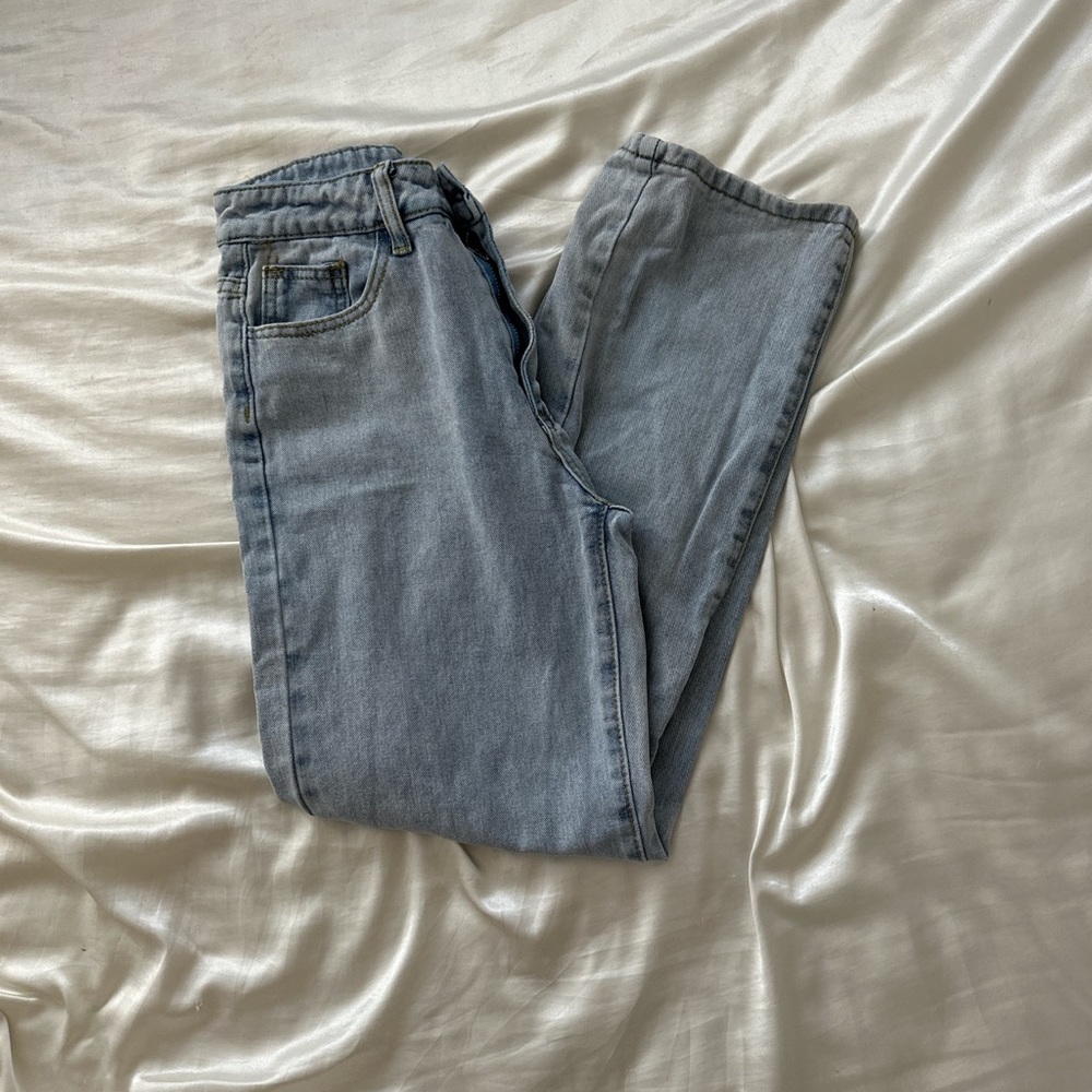 ❌ SOLD❌ light wash mom jeans